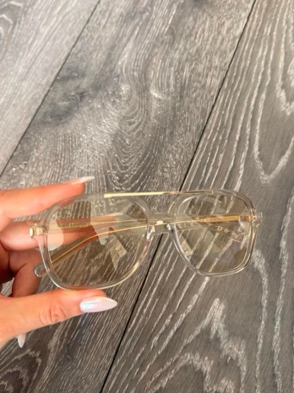 YSL Saint Laurent SL 545